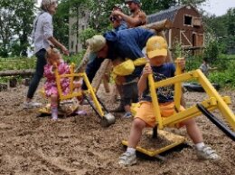 Natural playground for kids at Seiling Family Farm